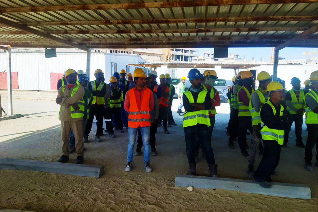 SAFETY TOOLBOX MEETING EVERYDAY ON RC PROJECT